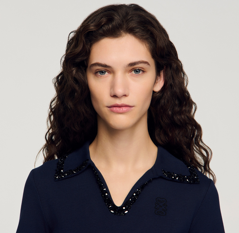 Жіноча футболка-поло з декорованим коміром