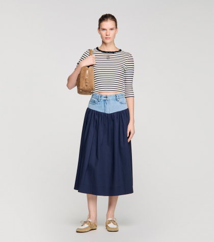 Жіночий смугастий лонгслів з коміром зі стразів