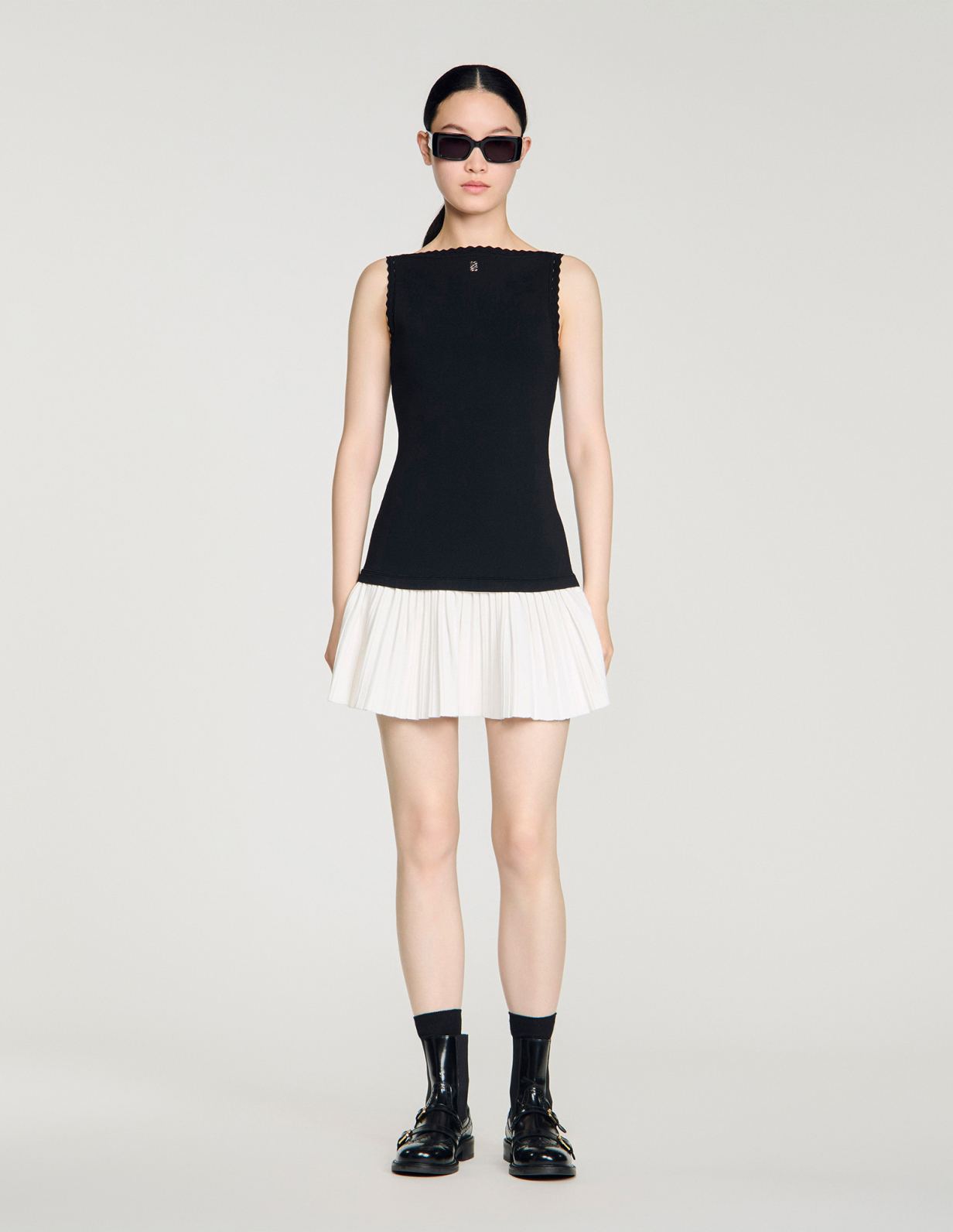 Женское вязаное платье с контрастной юбкой_1