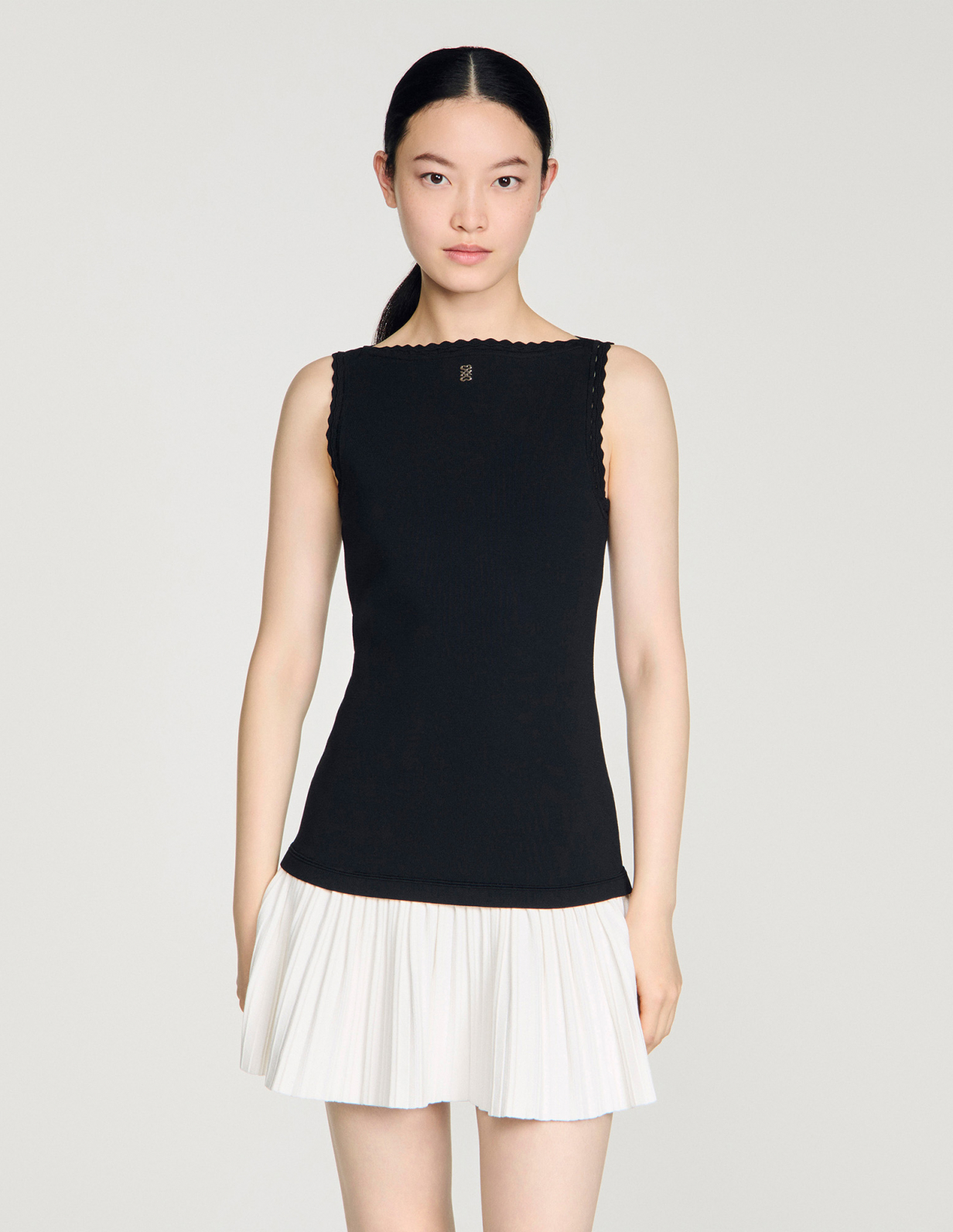 Женское вязаное платье с контрастной юбкой_4