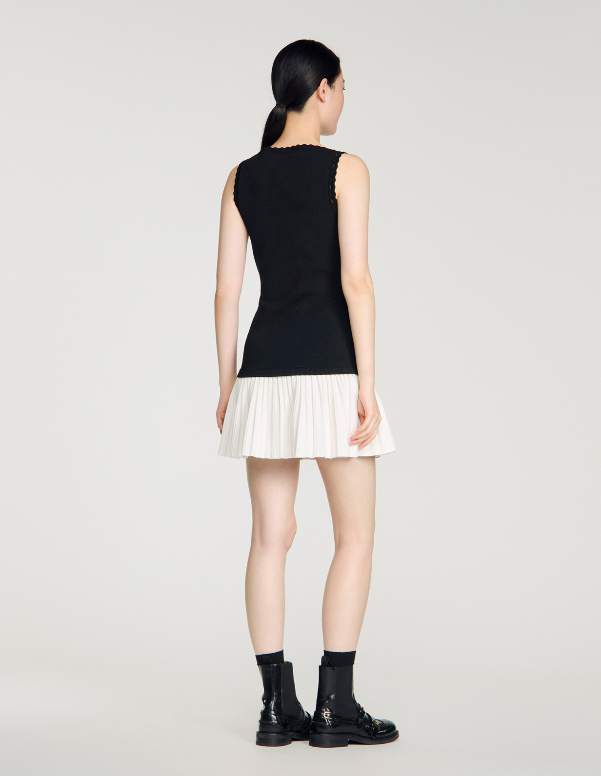 Женское вязаное платье с контрастной юбкой_5