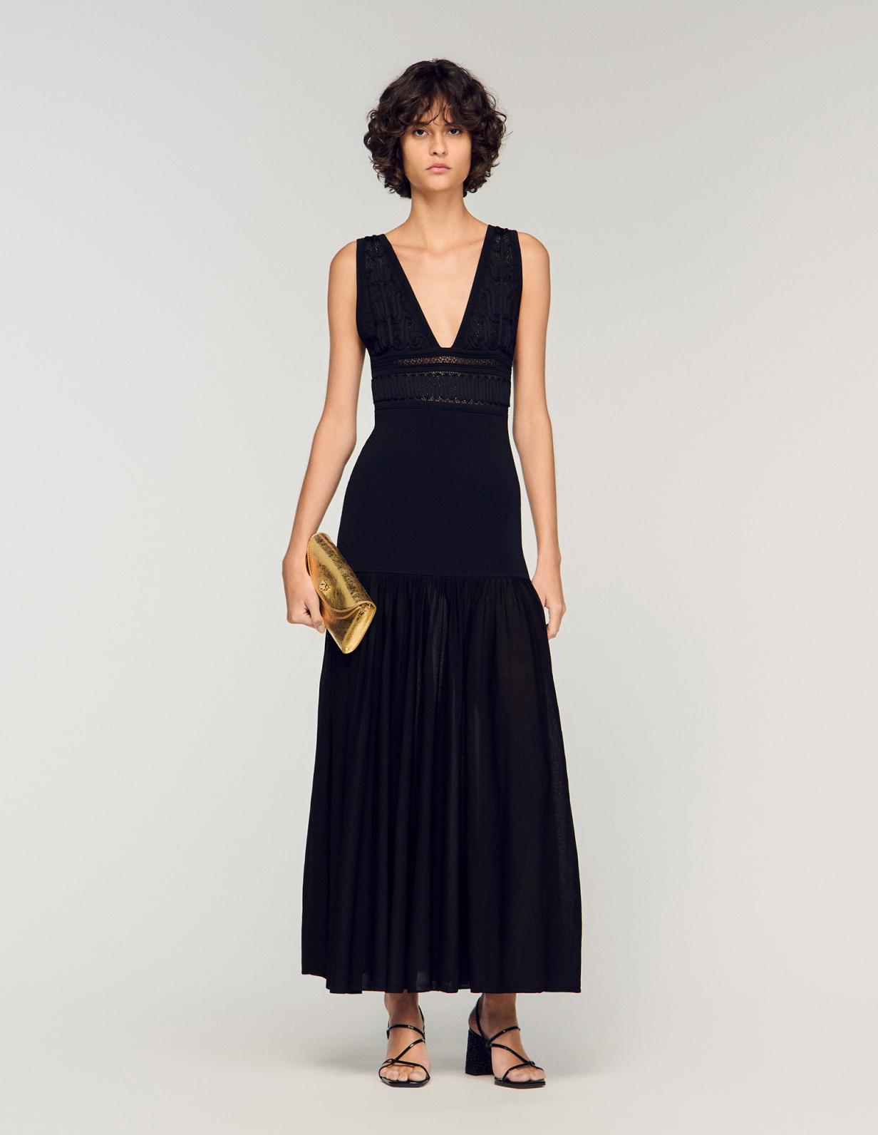 Женское длинное платье ажурной вязки_1