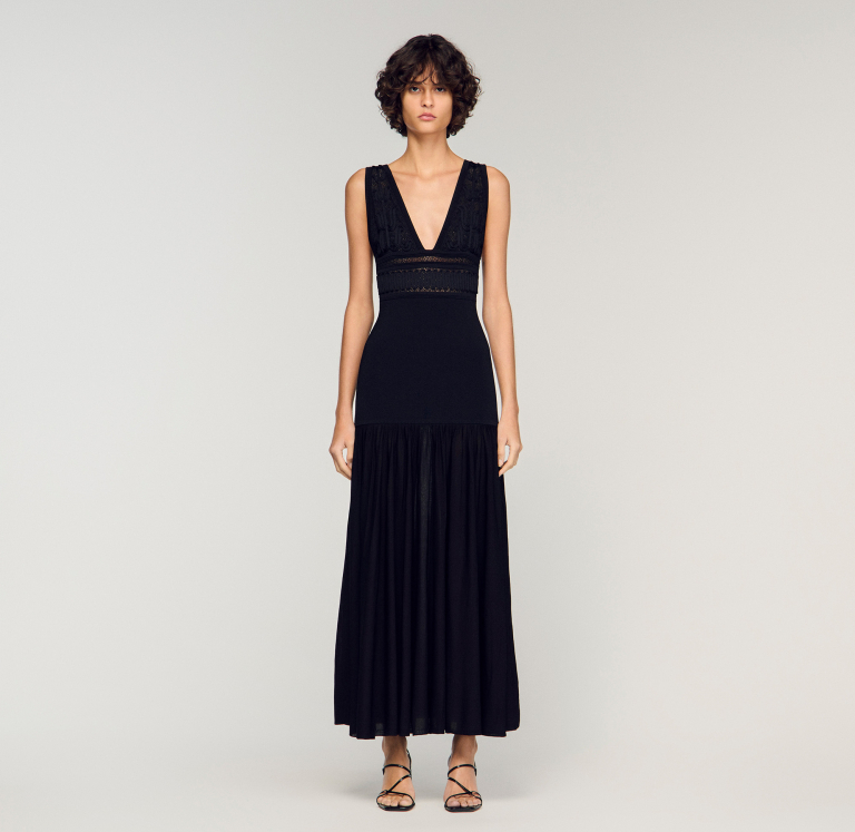 Женское длинное платье ажурной вязки