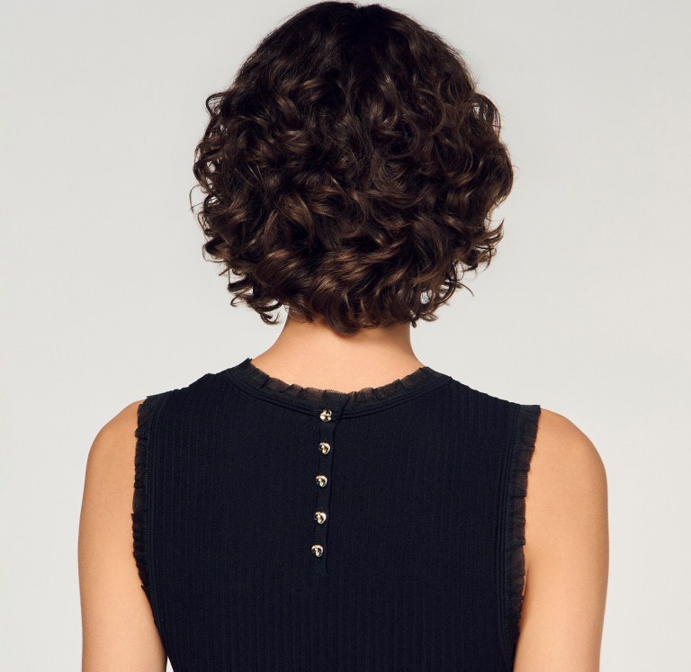 Женский вязаный топ с оборками