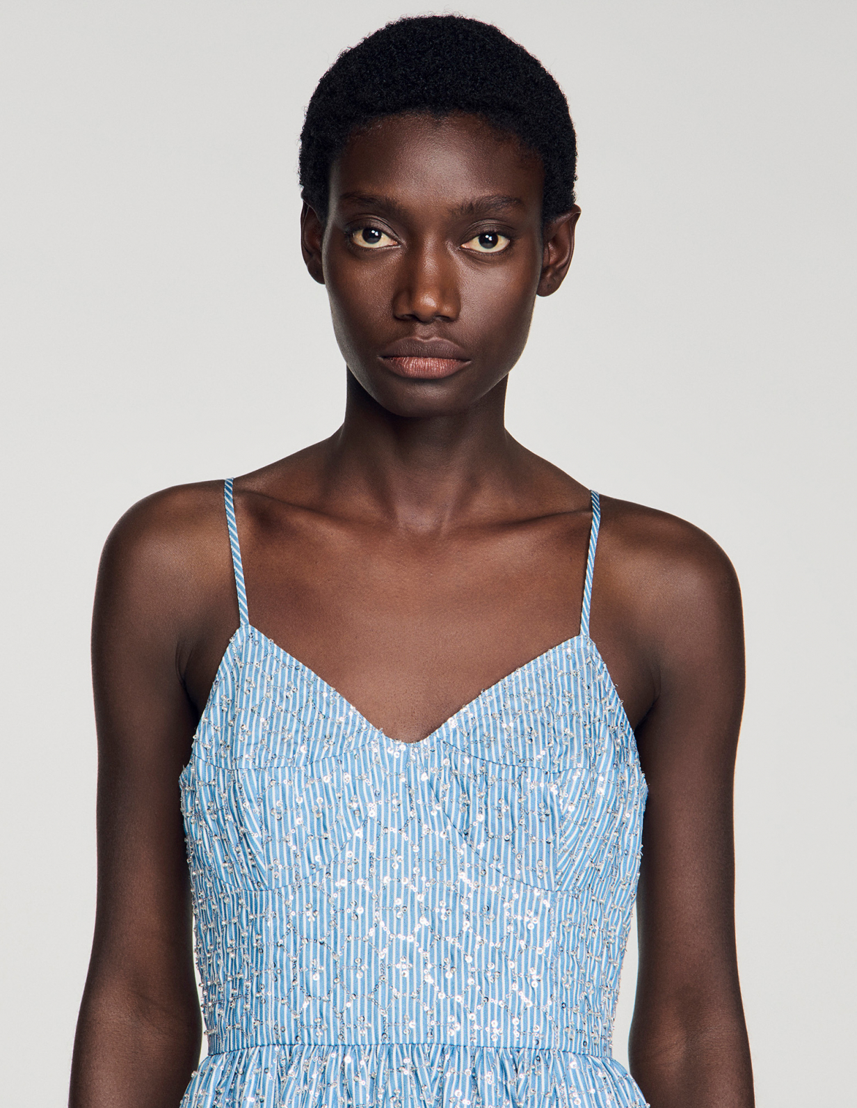 Жіноча довга сукня, розшита паєтками_3