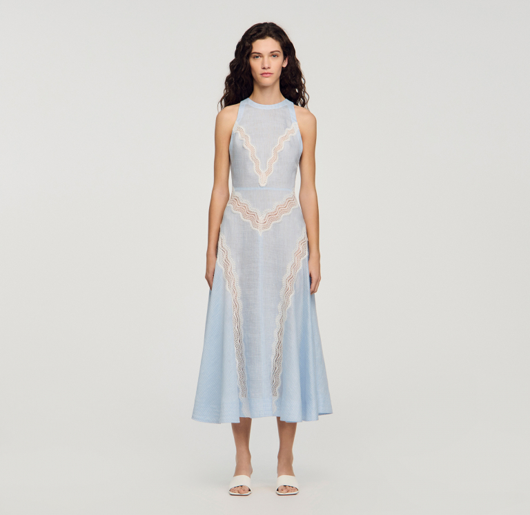 Женское длинное платье с кружевной отделкой