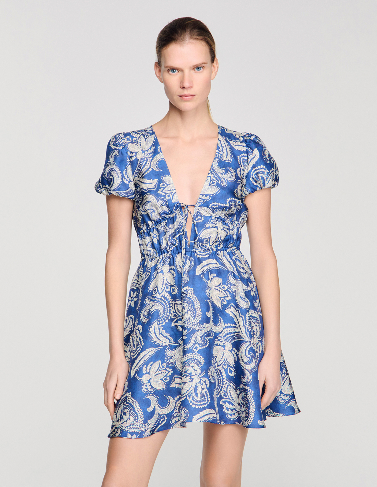 Женское короткое платье с цветочным принтом_4