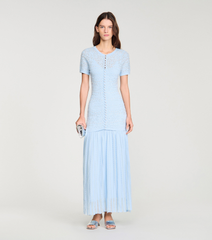 Жіноча блакитна в'язана сукня з перлами