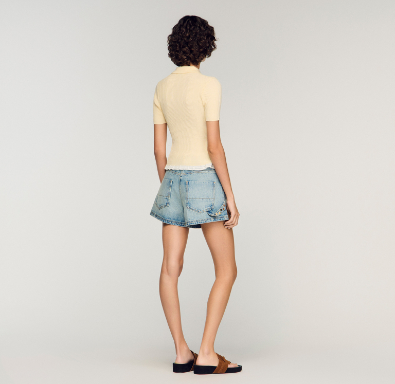 Жіночий молочний в'язаний топ з коміром поло