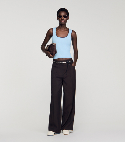 Женский голубой топ с вязаной отделкой