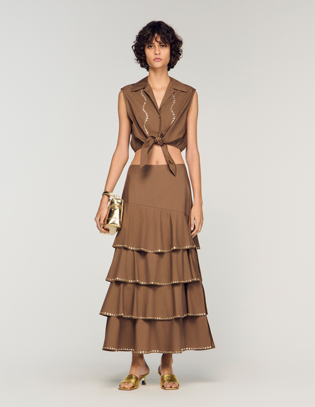 Женская коричневая рубашка со стразами_1