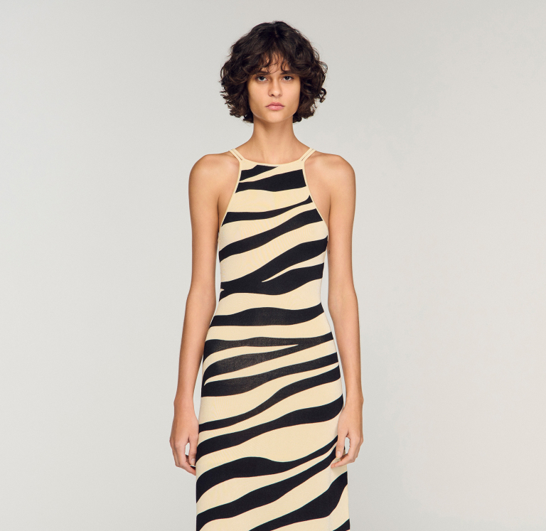 Жіноча в'язана сукня із зебровим принтом