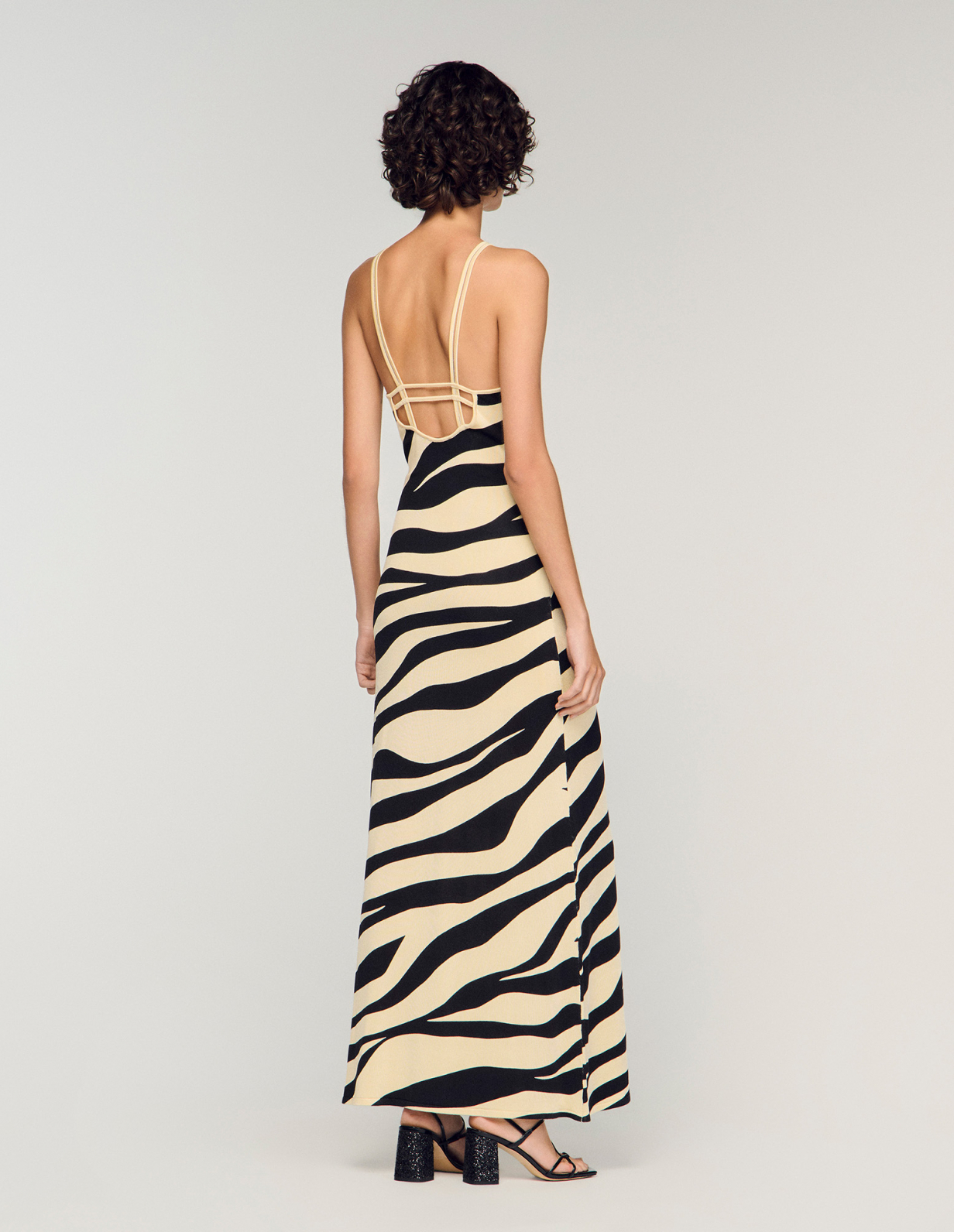 Жіноча в'язана сукня із зебровим принтом_3