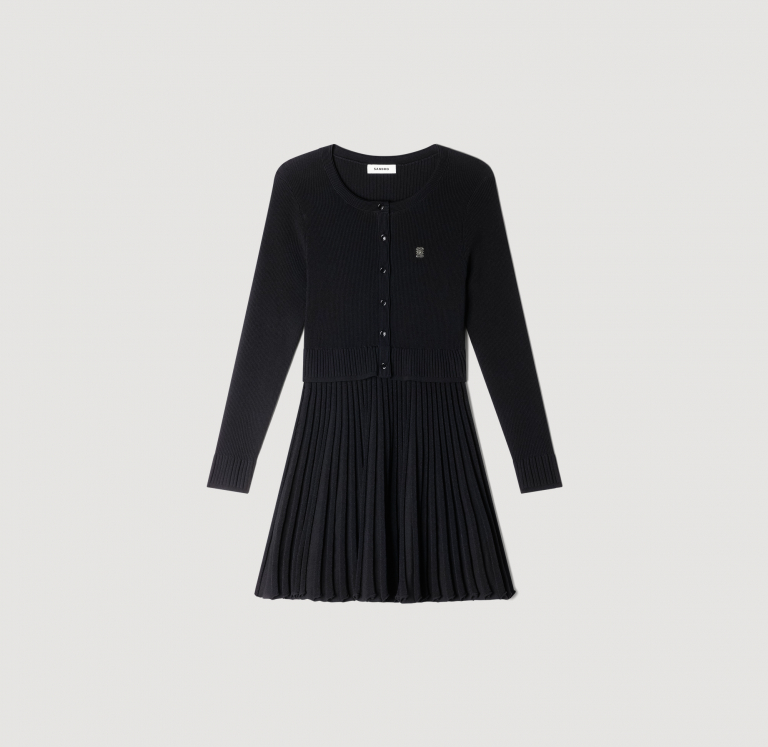 Женское вязаное платье с плиссированной юбкой