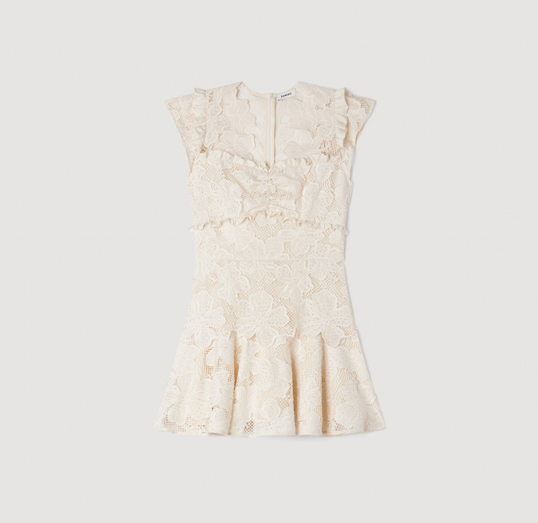 Женское молочное мини-платье из гипюра