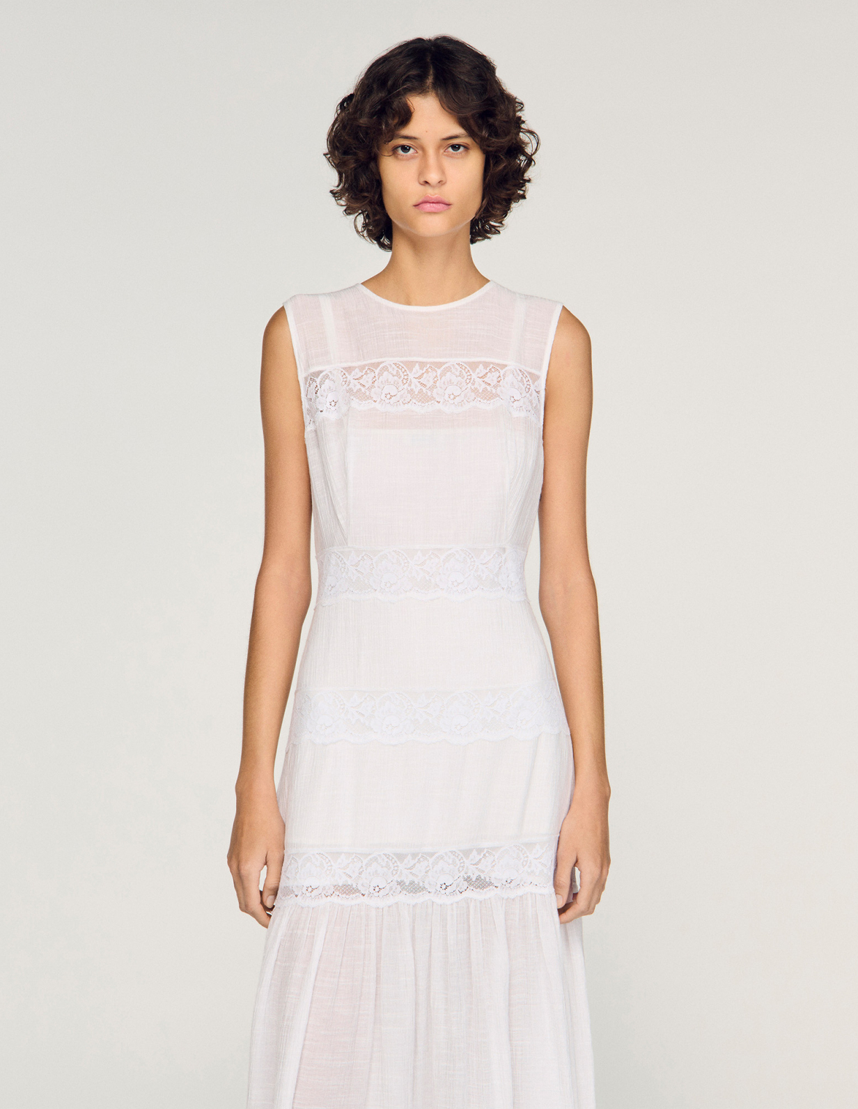 Жіноча біла сукня-максі з крепу_4