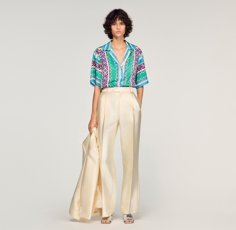 Жіноча сорочка з квітковим принтом