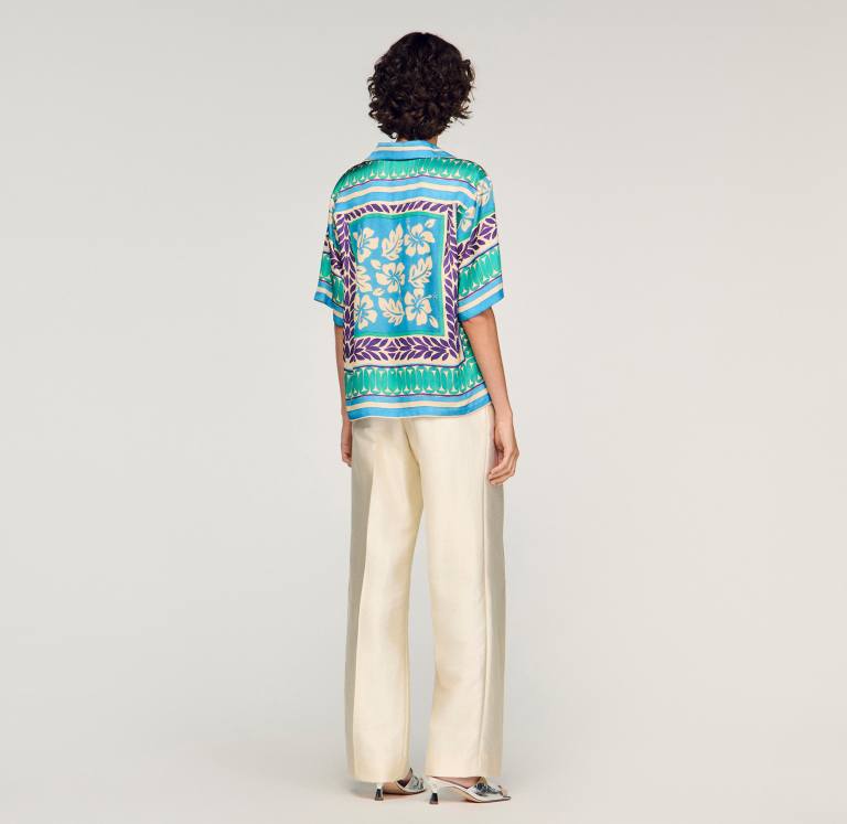 Жіноча сорочка з квітковим принтом