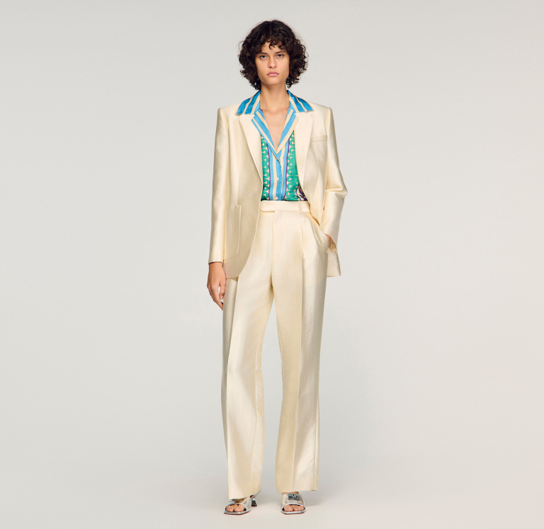 Жіноча сорочка з квітковим принтом