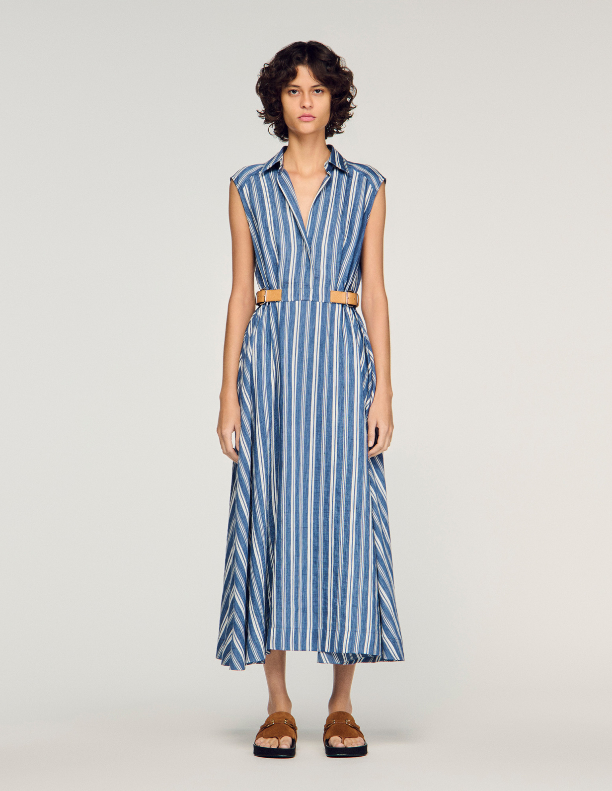 Женское платье в полоску с кожаной застежкой_2