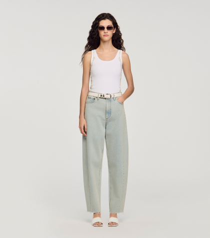 Жіночий білий топ з мереживним оздобленням