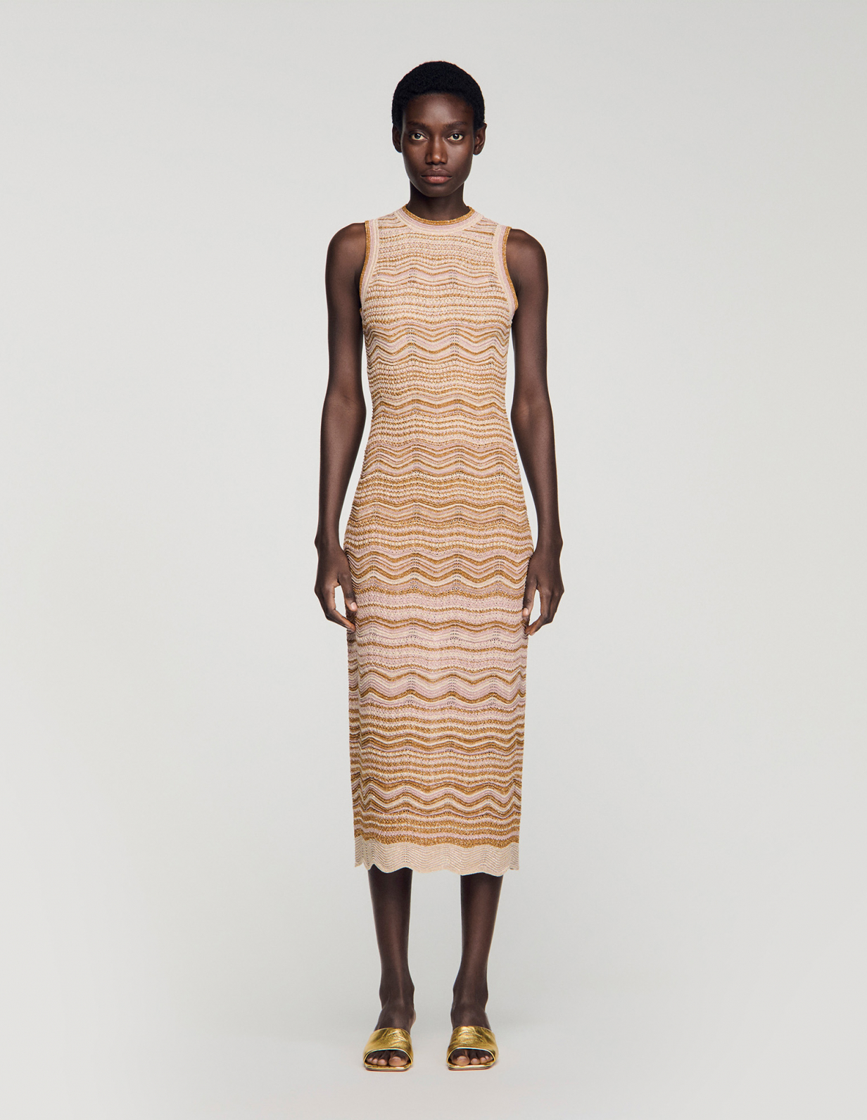 Женское платье ажурной вязки_2