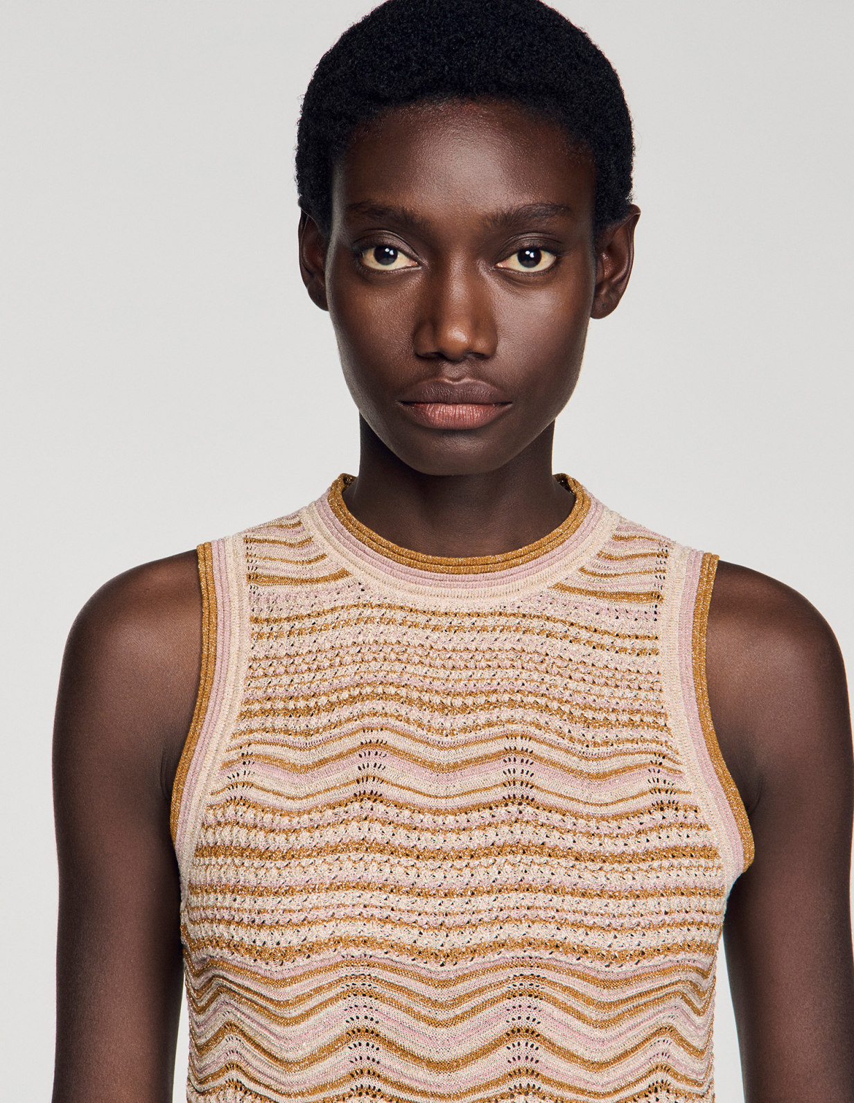 Женское платье ажурной вязки_3