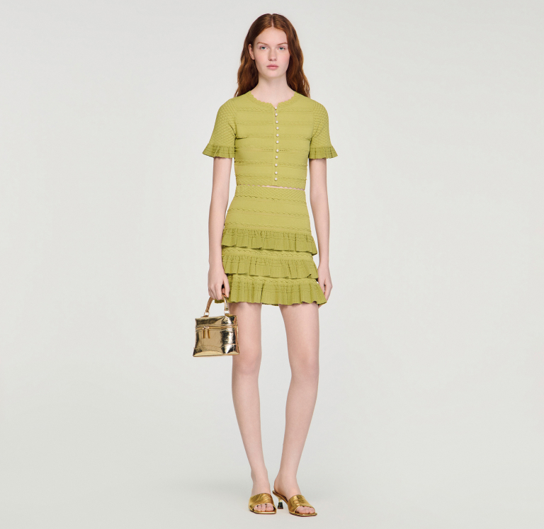 Жіночий короткий кардиган з рукавами-воланами