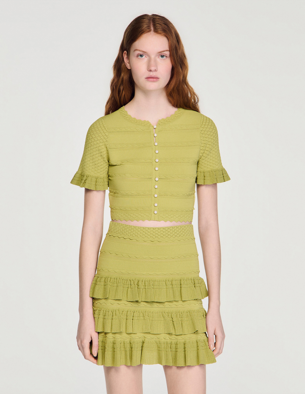 Жіночий короткий кардиган з рукавами-воланами_4