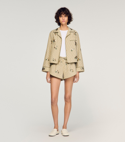 Женские полосатые шорты с цветочной вышивкой