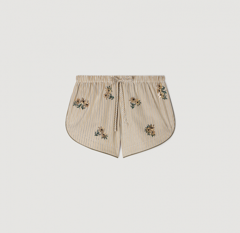 Женские полосатые шорты с цветочной вышивкой