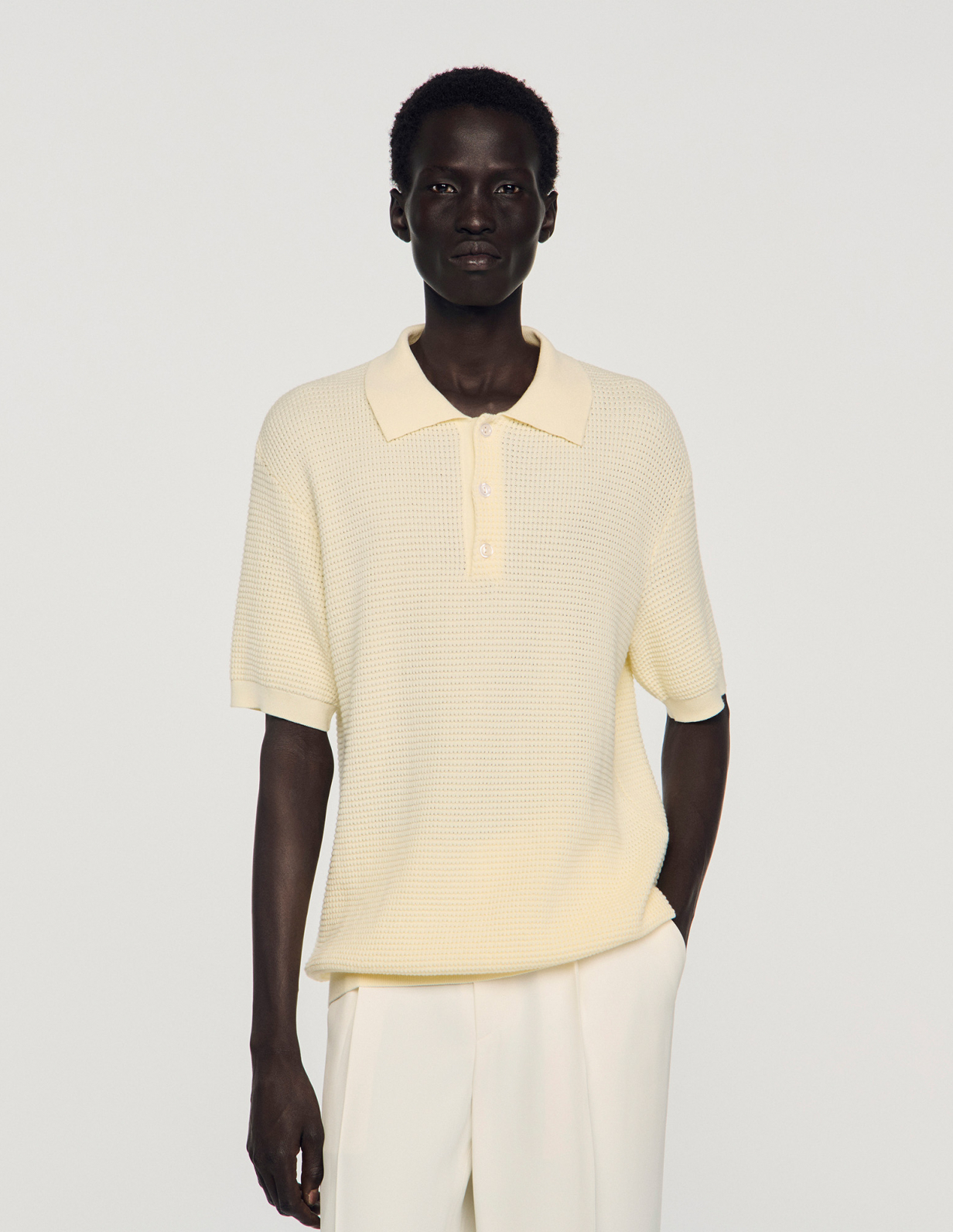 Чоловіче молочне поло з вафельною текстурою_4