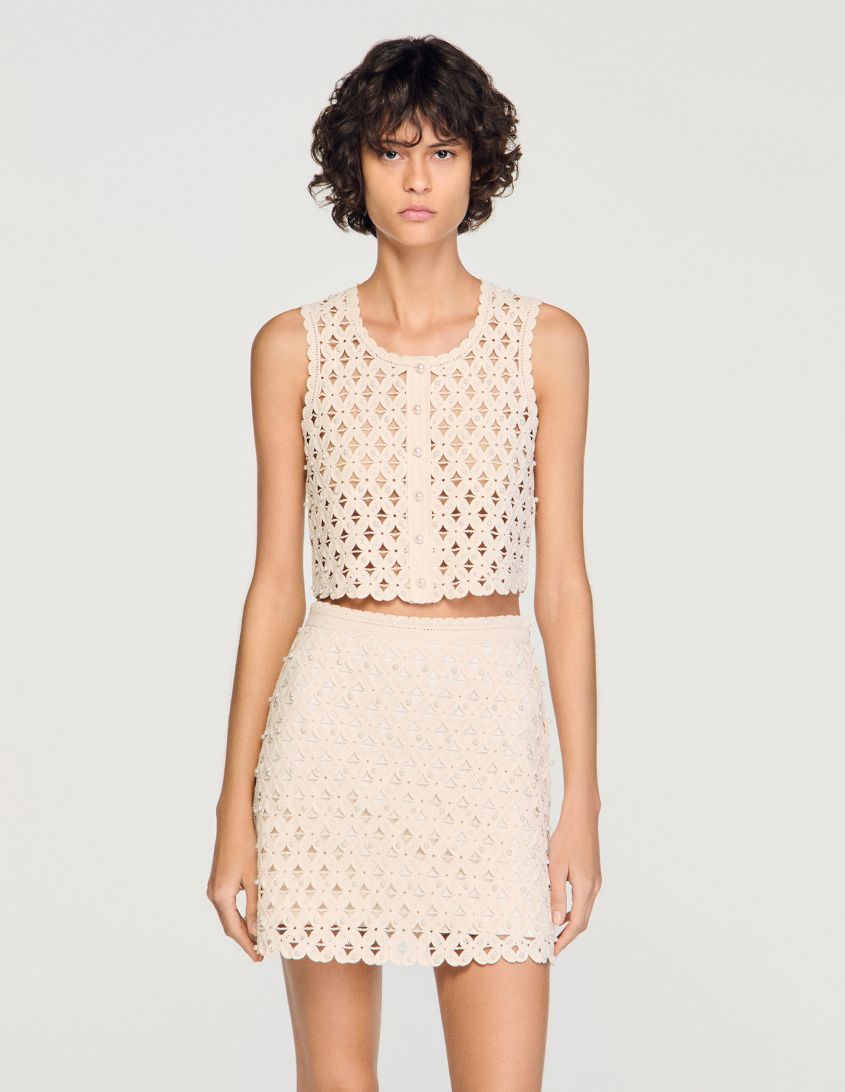 Жіночий молочний в'язаний топ з перлами_4