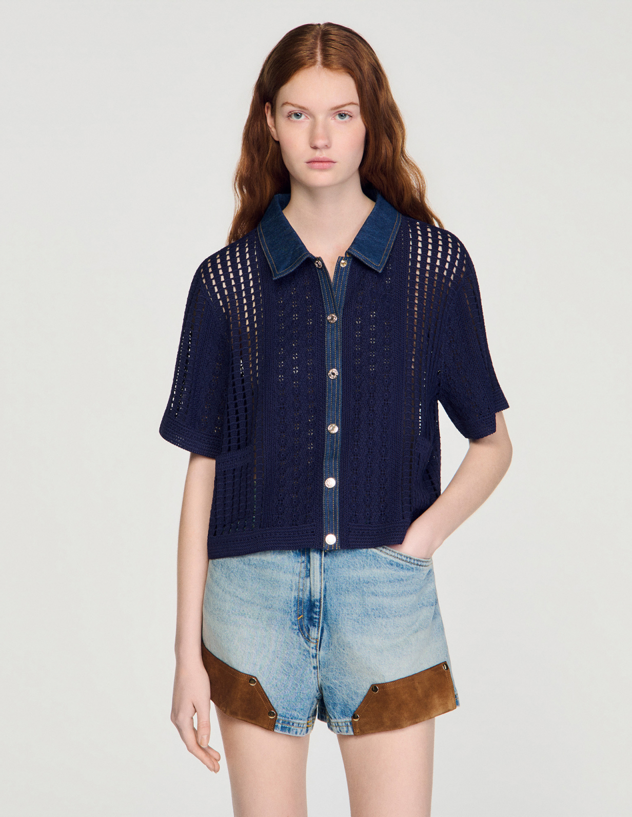 Женский вязаный кардиган с джинсовыми деталями_4