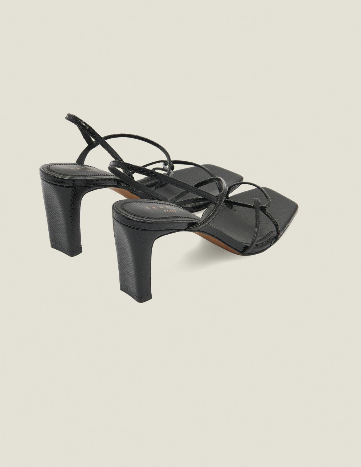 Жіночі босоніжки на тонких ремінцях_4