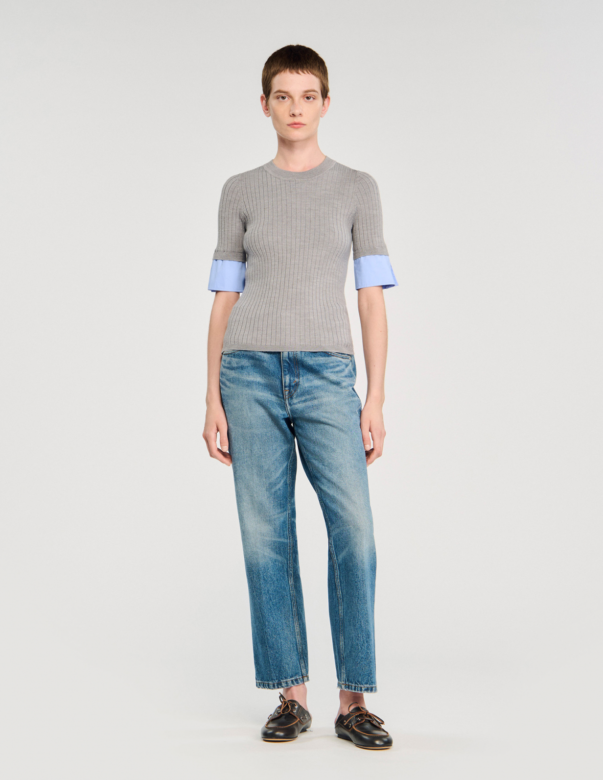 Жіночий джемпер з короткими рукавами та вставками_2