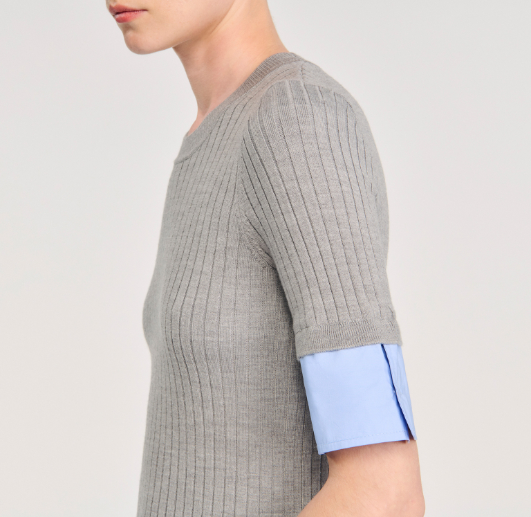 Жіночий джемпер з короткими рукавами та вставками