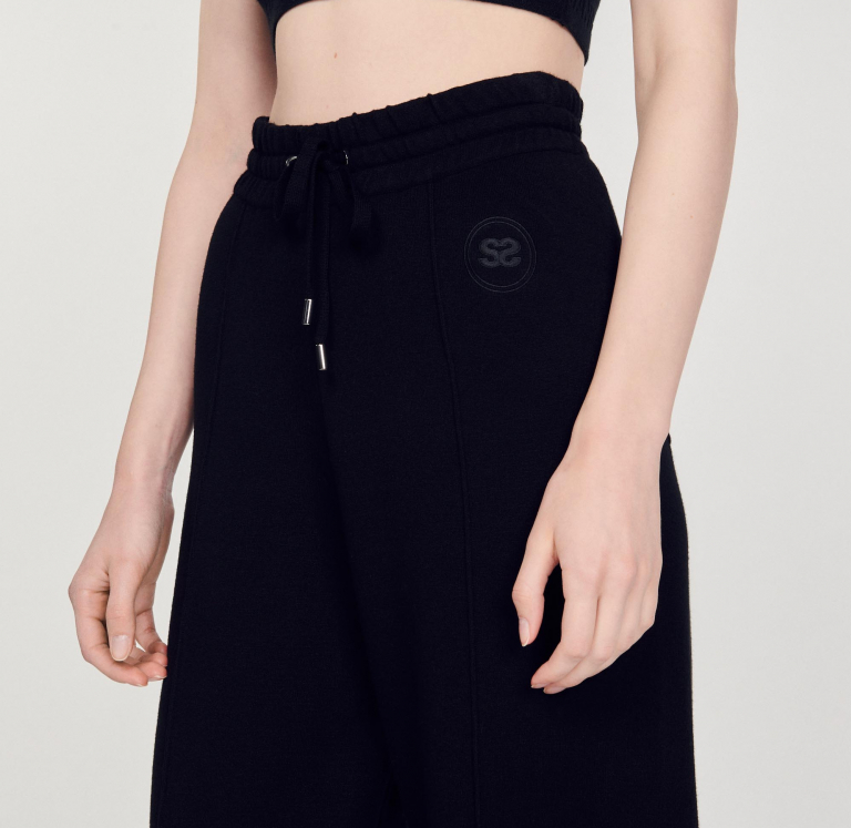 Жіночі чорні штани