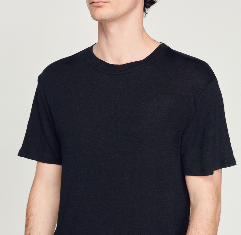 Чоловіча чорна теніска