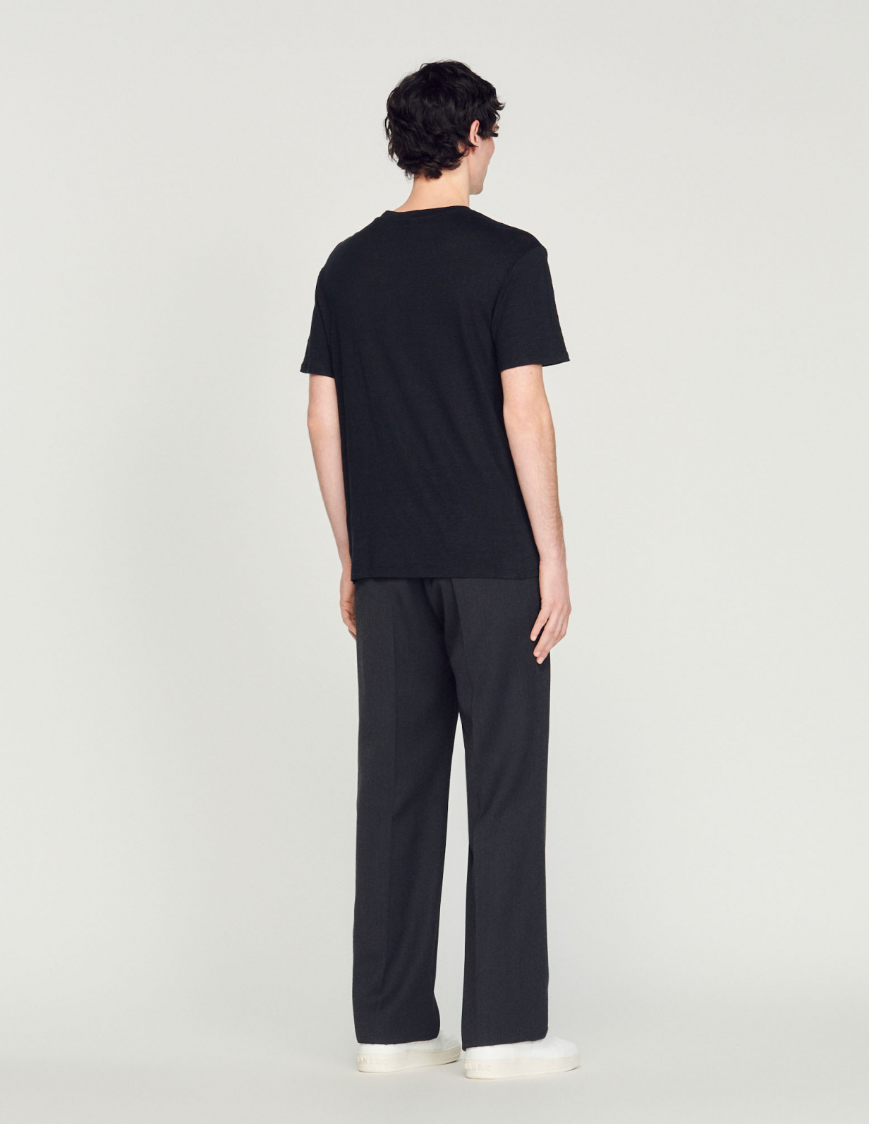 Чоловіча чорна теніска_4