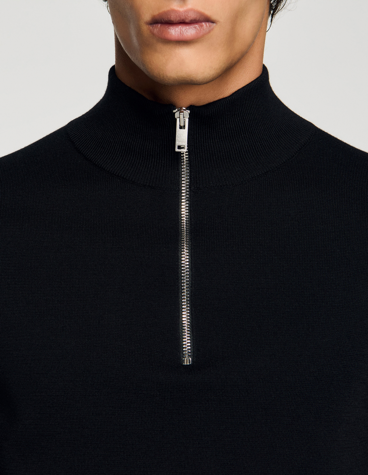 Мужской черный светиер с застежкой-молнией_3